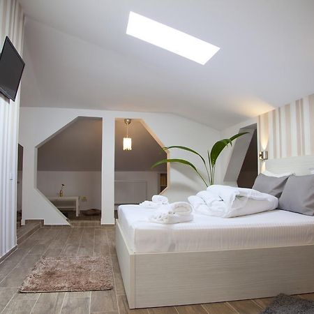 Hotel Nova Residence Букурещ Стая снимка