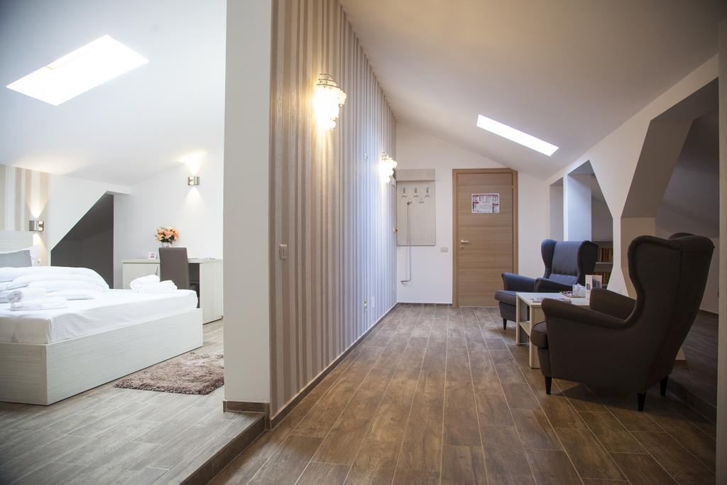 Hotel Nova Residence Букурещ Стая снимка